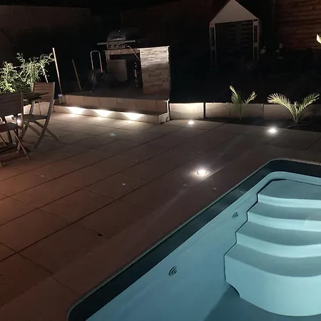 Havre De Piscine Reve Au Mans Coulaines